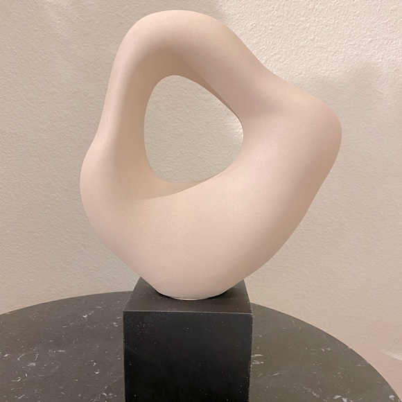 H&M Sculpture - Picture 2 of 4